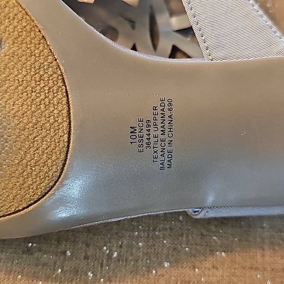 Sandals - Picture 5 of 6